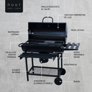 AASADOR DE CARBON TIPO BARRIL CON MESAS DE TRABAJO Y TERMÓMETRO - 45" LARGO NUUR MODELO:ASCARBA45