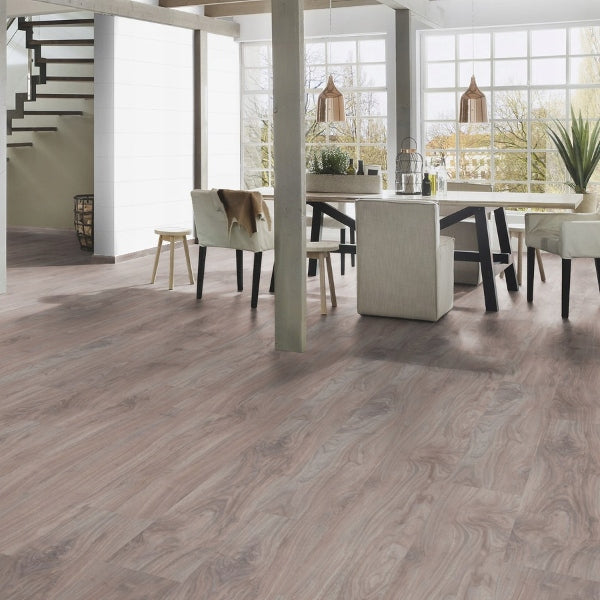 INNOVATION MANHATTAN WALNUT 5950 AC3 CAJA DE 2.47 m2 (1285*192*7MM)